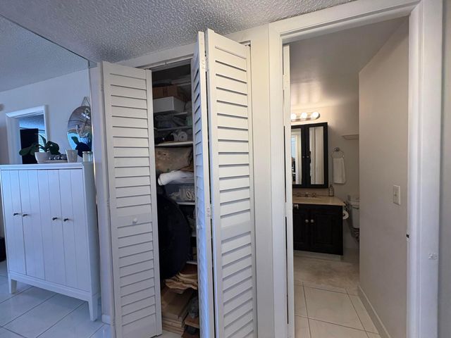1009 N Ocean Boulevard 607, Pompano Beach, FL 33062