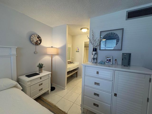 1009 N Ocean Boulevard 607, Pompano Beach, FL 33062