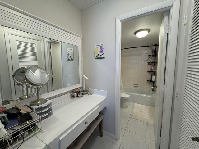 1009 N Ocean Boulevard 607, Pompano Beach, FL 33062