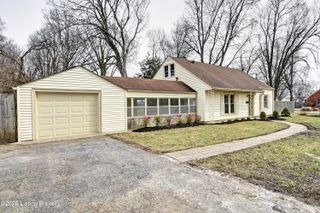 3047 Bon Air Ave, Louisville, KY 40205