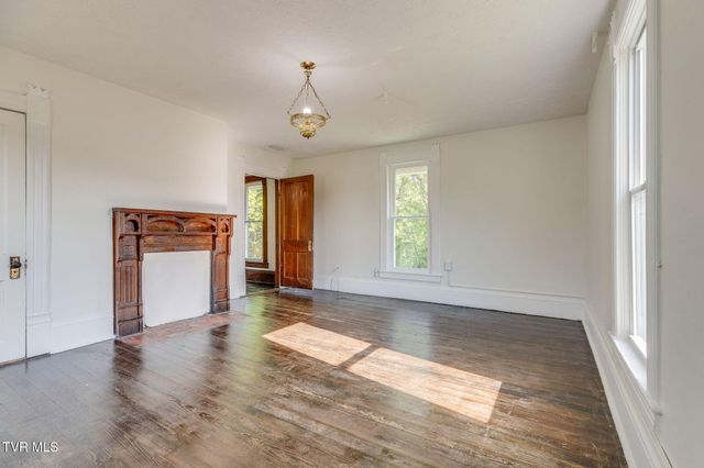 1604 Broad Street, Elizabethton, TN 37643