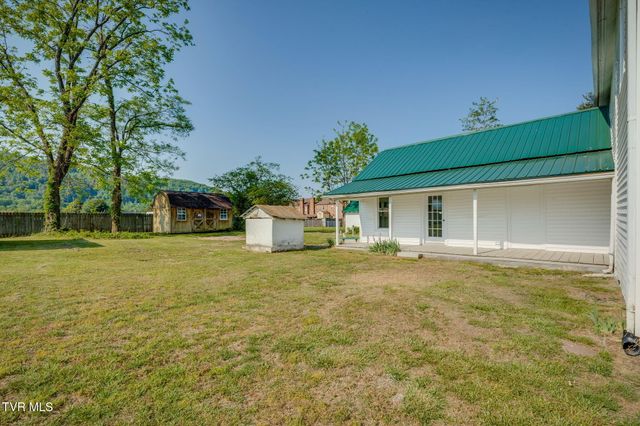 1604 Broad Street, Elizabethton, TN 37643