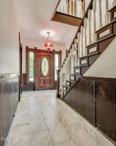 1604 Broad Street, Elizabethton, TN 37643