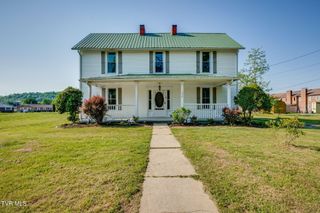 1604 Broad Street, Elizabethton, TN 37643