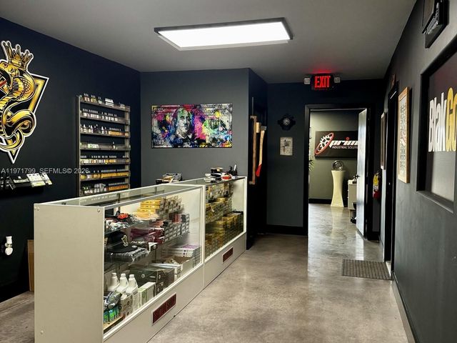 5505 NW 74th Ave 5505, Miami, FL 33166