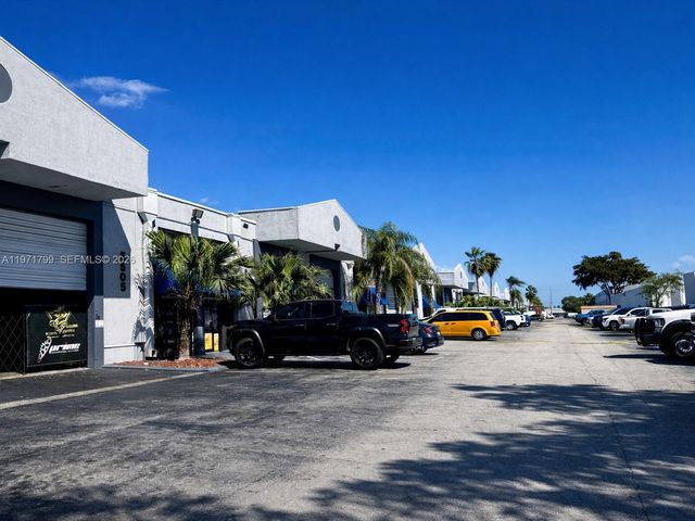 5505 NW 74th Ave 5505, Miami, FL 33166