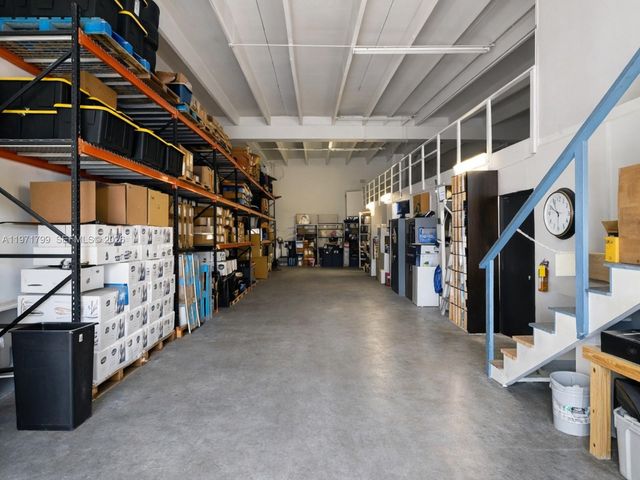 5505 NW 74th Ave 5505, Miami, FL 33166