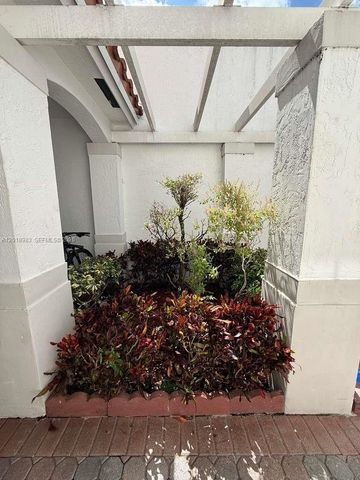 10973 NW 62nd Ter, Doral, FL 33178