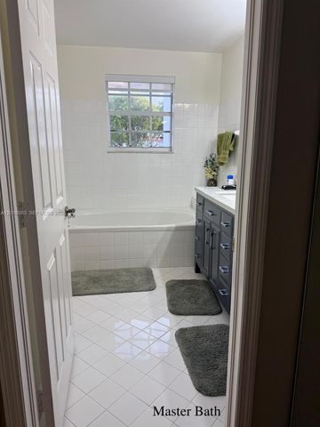 10973 NW 62nd Ter, Doral, FL 33178