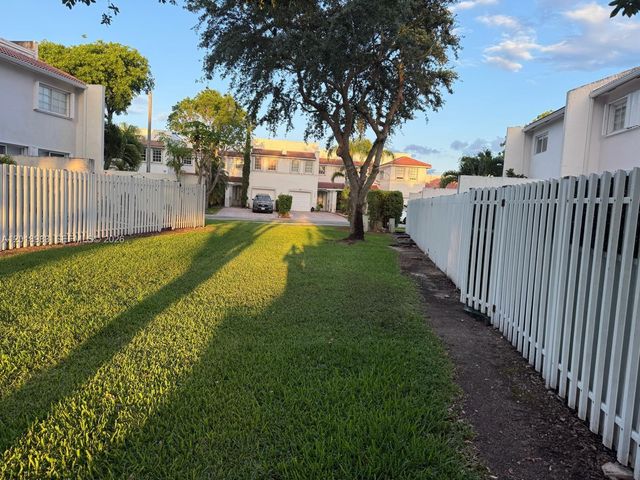 10973 NW 62nd Ter, Doral, FL 33178