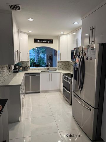 10973 NW 62nd Ter, Doral, FL 33178