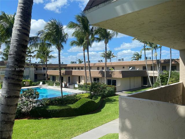 14500 SW 88th Avenue 222, Palmetto Bay, FL 33176