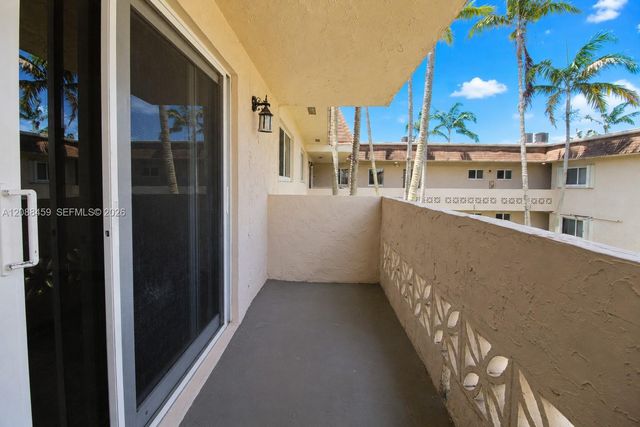 14500 SW 88th Avenue 222, Palmetto Bay, FL 33176
