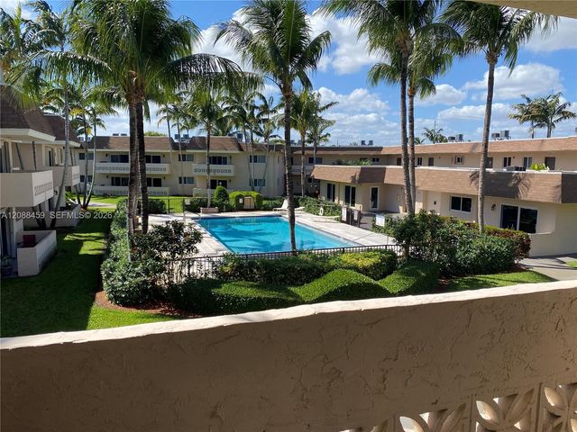 14500 SW 88th Avenue 222, Palmetto Bay, FL 33176