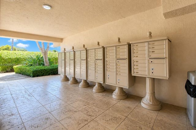 14500 SW 88th Avenue 222, Palmetto Bay, FL 33176