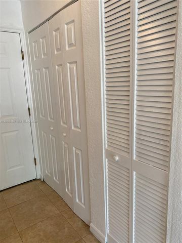 14500 SW 88th Avenue 222, Palmetto Bay, FL 33176