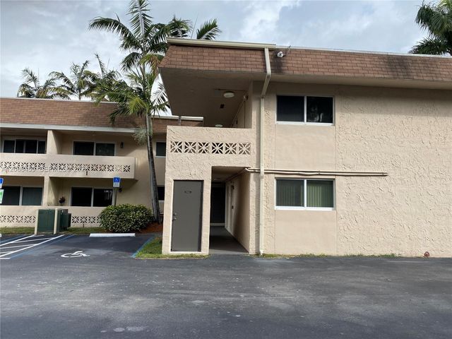 14500 SW 88th Avenue 222, Palmetto Bay, FL 33176