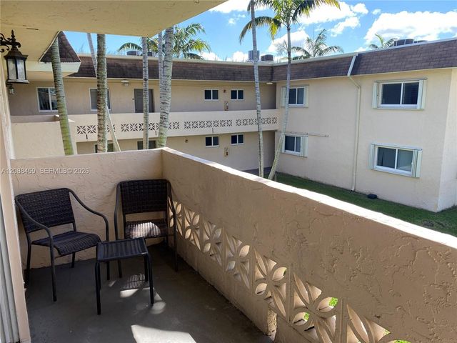 14500 SW 88th Avenue 222, Palmetto Bay, FL 33176
