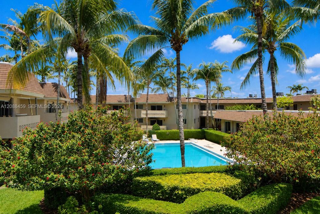 14500 SW 88th Avenue 222, Palmetto Bay, FL 33176