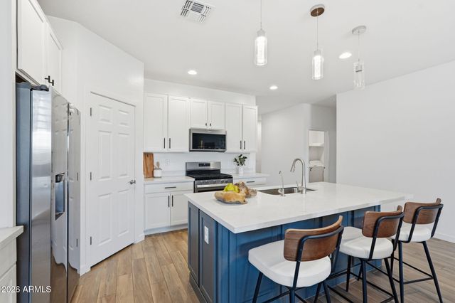 10609 S 55th Drive, Laveen, AZ 85339