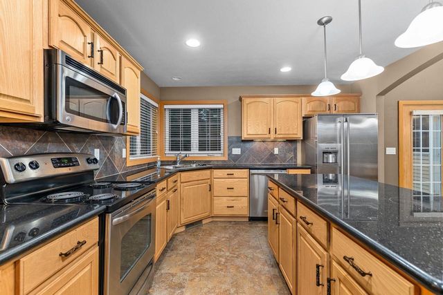 4013 E BENVALLEY DRIVE, Appleton, WI 54913