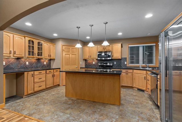 4013 E BENVALLEY DRIVE, Appleton, WI 54913