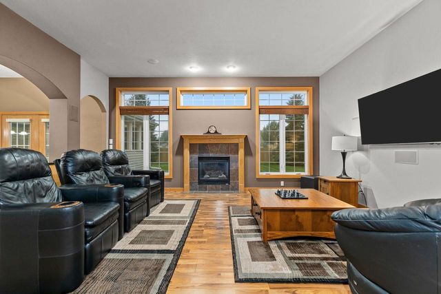 4013 E BENVALLEY DRIVE, Appleton, WI 54913