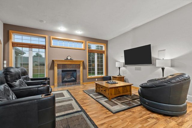 4013 E BENVALLEY DRIVE, Appleton, WI 54913