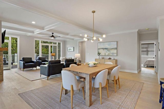 563 Mill STREET, Fontana, WI 53125