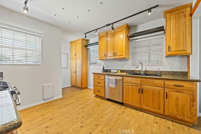 1832 N Brighton, Burbank, CA 91506