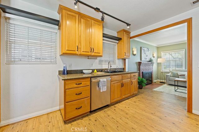 1832 N Brighton, Burbank, CA 91506