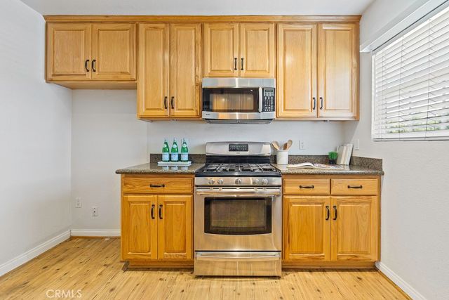 1832 N Brighton, Burbank, CA 91506