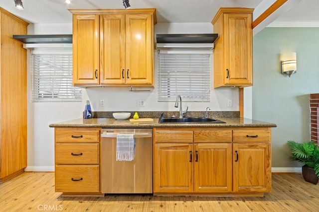 1832 N Brighton, Burbank, CA 91506