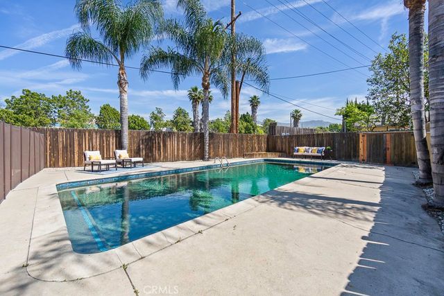 1832 N Brighton, Burbank, CA 91506