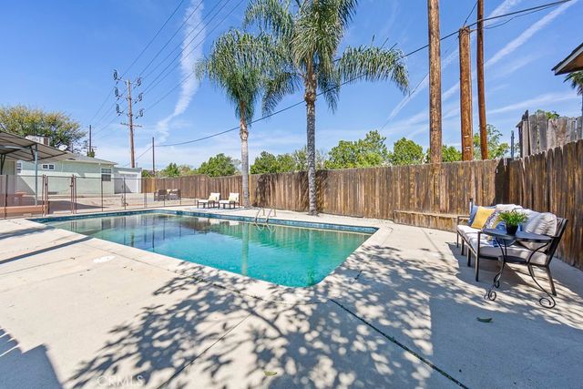 1832 N Brighton, Burbank, CA 91506