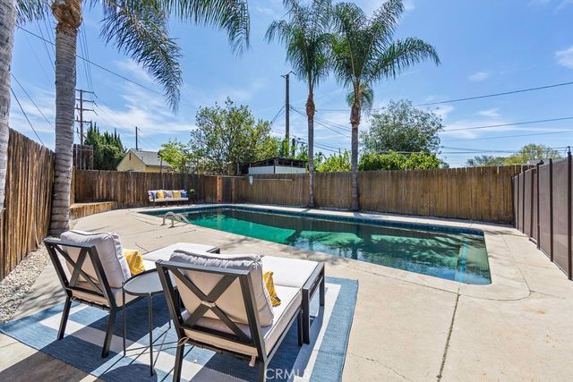 1832 N Brighton, Burbank, CA 91506