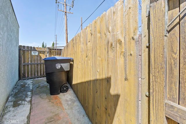 1832 N Brighton, Burbank, CA 91506