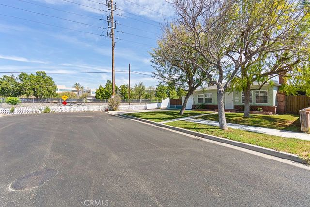 1832 N Brighton, Burbank, CA 91506