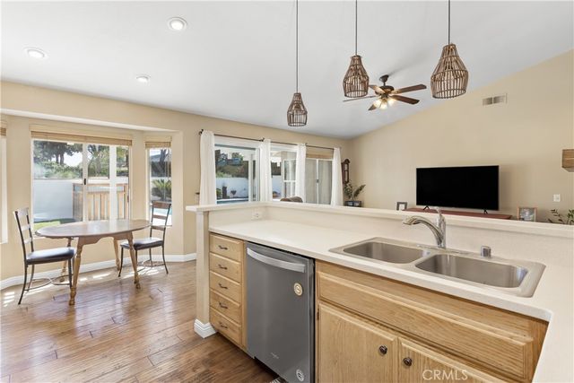 2567 Via Pacifica, Corona, CA 92882