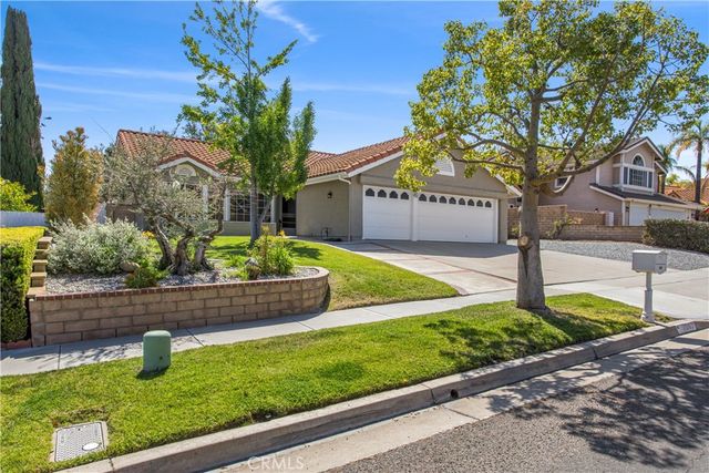 2567 Via Pacifica, Corona, CA 92882