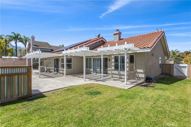 2567 Via Pacifica, Corona, CA 92882