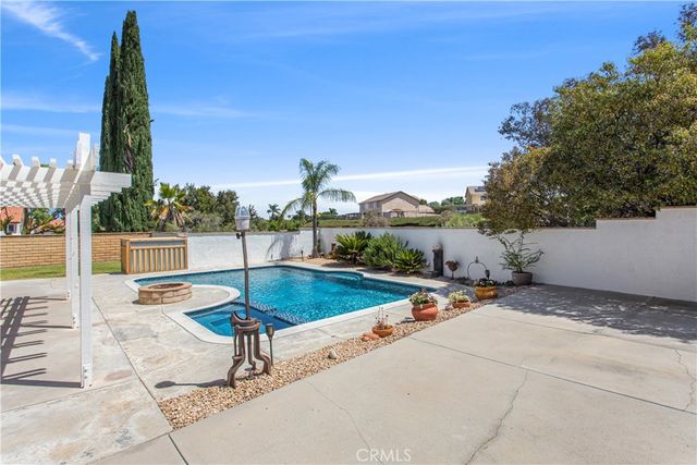 2567 Via Pacifica, Corona, CA 92882