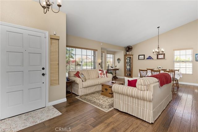 2567 Via Pacifica, Corona, CA 92882