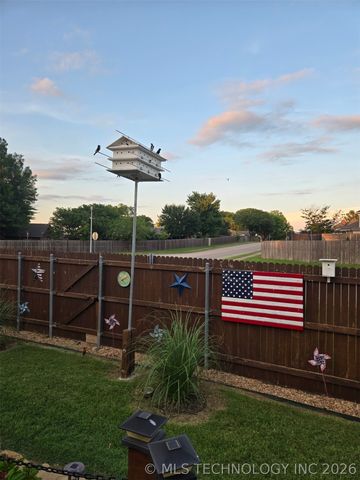 508 Clark Road, Bartlesville, OK 74006