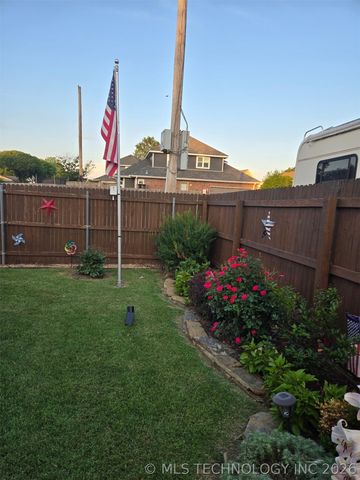 508 Clark Road, Bartlesville, OK 74006