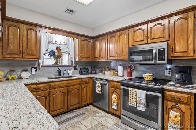 508 Clark Road, Bartlesville, OK 74006