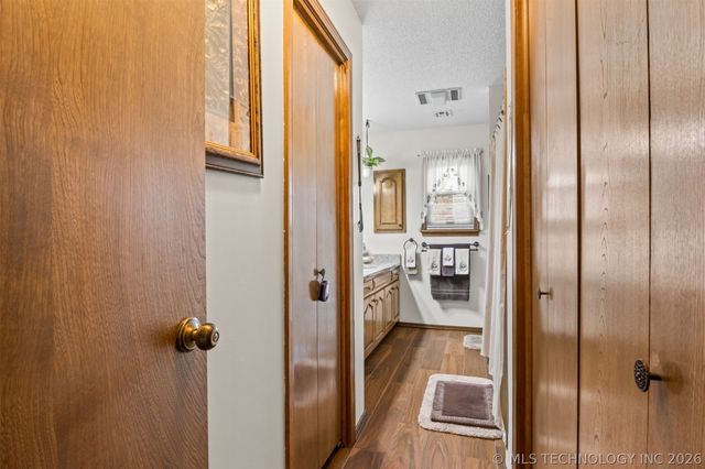 508 Clark Road, Bartlesville, OK 74006