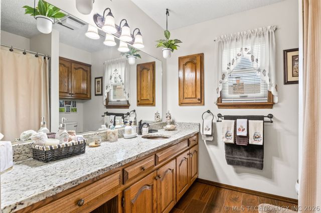 508 Clark Road, Bartlesville, OK 74006