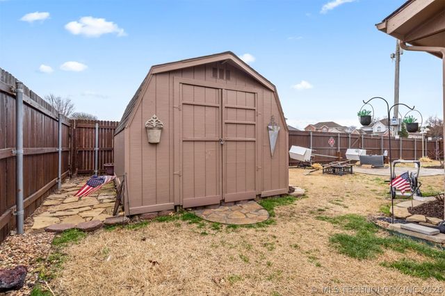 508 Clark Road, Bartlesville, OK 74006