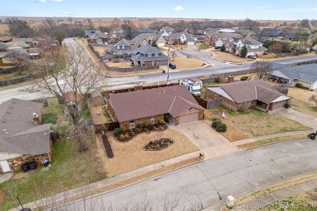 508 Clark Road, Bartlesville, OK 74006